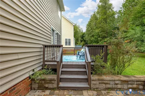 Exterior - 14618 Windjammer Dr, Midlothian, VA 23112 photo 4 of 7