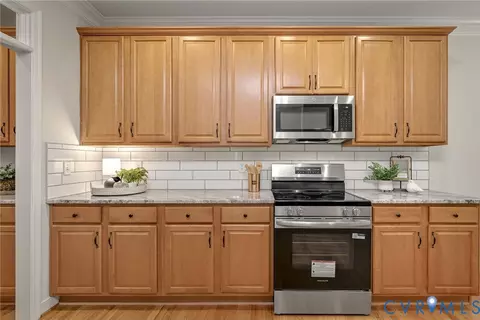 Kitchen - 14618 Windjammer Dr, Midlothian, VA 23112 photo 2 of 9