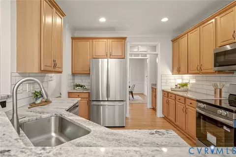 Kitchen - 14618 Windjammer Dr, Midlothian, VA 23112 photo 8 of 9