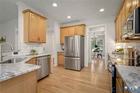 Kitchen - 14618 Windjammer Dr, Midlothian, VA 23112 photo 7 of 9
