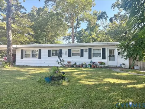 214-216 N Valley Rd, Colonial Heights, VA 23834
