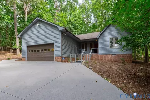 1702 Briery Rd, Farmville, VA 23901