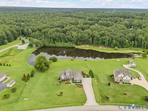 11471 Smokehouse Dr, Amelia Court House, VA 23002