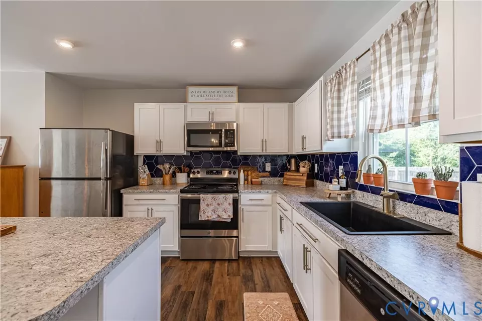 Kitchen - 5505 Noble Ave, Richmond, VA 23227 photo 7 of 7