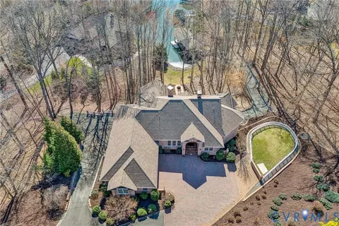 20 Waverly Ct, Moneta, VA 24121