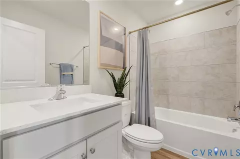 Bath - 6119 Primrose Path Rd, Richmond, VA 23224 photo 1 of 1