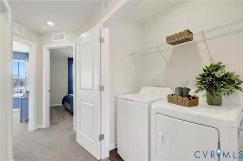 Entry Way - 6119 Primrose Path Rd, Richmond, VA 23224 photo 6 of 6