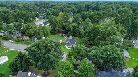 View/Area - 511 5th St, Blackstone, VA 23824 photo 2 of 2