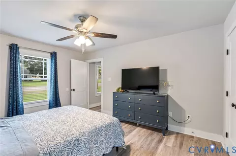 Bedroom - 511 5th St, Blackstone, VA 23824 photo 2 of 7