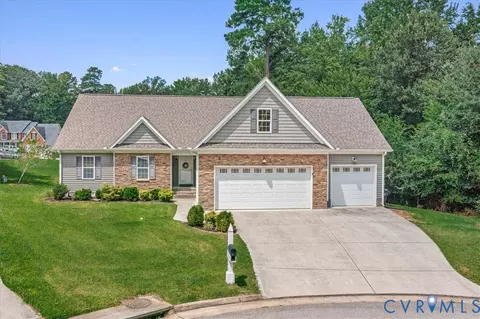 248 White Sand Ct, Colonial Heights, VA 23834