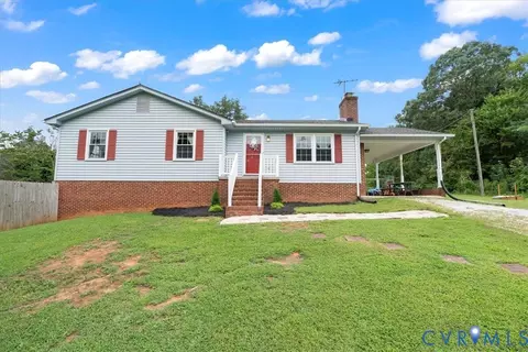 3279 Broad Street Rd, Gum Spring, VA 23065