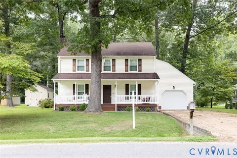 10316 Hamlin Dr, Chester, VA 23831