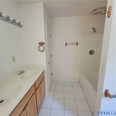 Bath - 3489 Cedar Plains Rd, Sandy Hook, VA 23153 photo 3 of 4