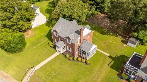 830 Buffalo St, Farmville, VA 23901