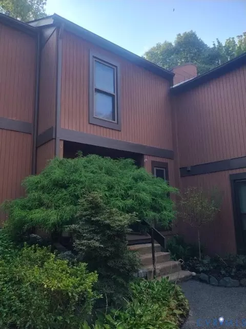 11913 W Briar Patch Dr, Midlothian, VA 23113