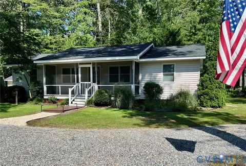 1016 Sherwood Dr, Reedville, VA 22539