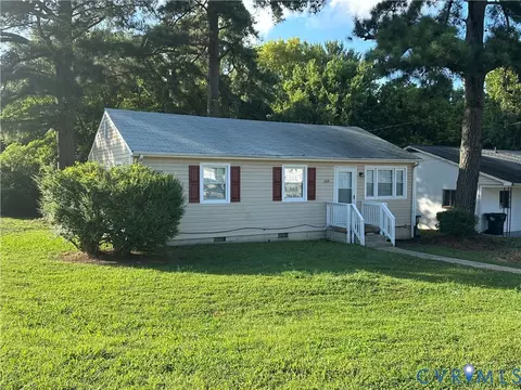 2619 Maple St, Hopewell, VA 23860