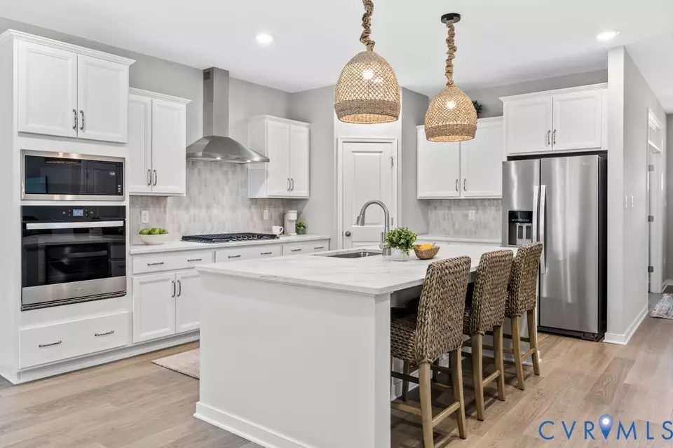 Kitchen - 17100 Melbrook Ct, Moseley, VA 23120 photo 1 of 4