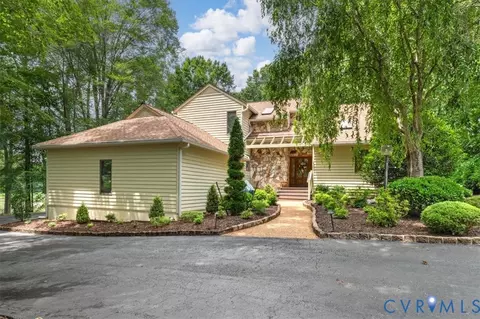 11760 Edenberry Dr, North Chesterfield, VA 23236