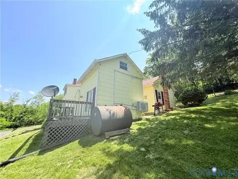 Exterior - 12509 Sam Snead Hwy, Warm Springs, VA 24484 photo 3 of 8