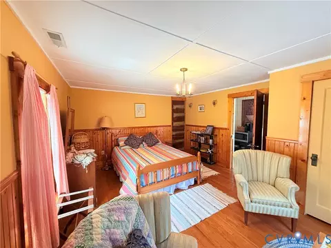 Bedroom - 12509 Sam Snead Hwy, Warm Springs, VA 24484 photo 4 of 9