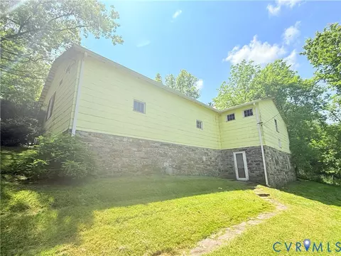Exterior - 12509 Sam Snead Hwy, Warm Springs, VA 24484 photo 7 of 8