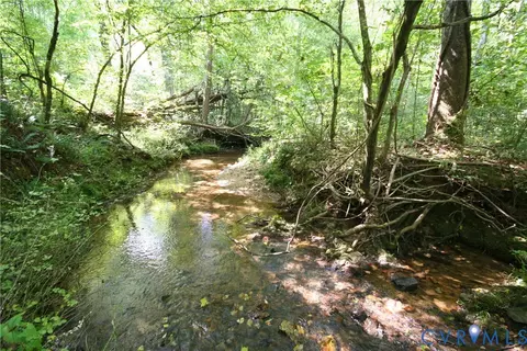 0 Bettys Branch Rd, Arvonia, VA 23004