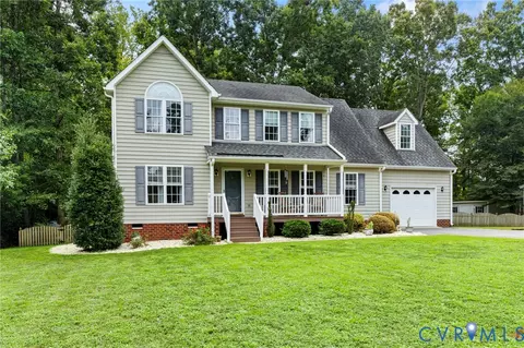 5833 Buckhunt Ln, New Kent, VA 23124