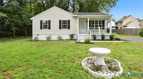 1412 Lee Ln, Hopewell, VA 23860