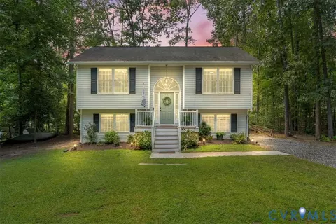 307 Madison Dr, Ruther Glen, VA 22546