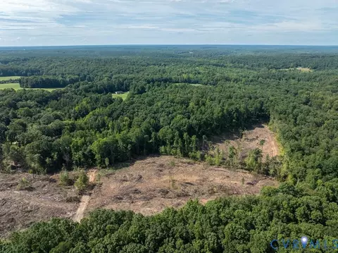 648 Hardtimes Rd, Farmville, VA 23901