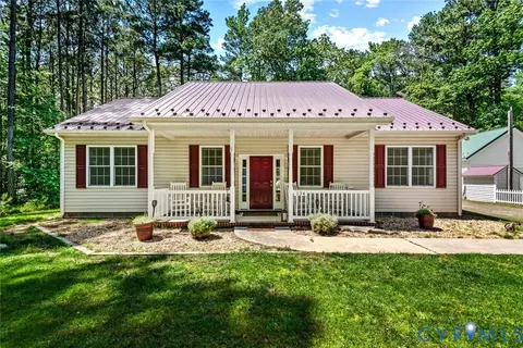 134 Pioneer Trl, Hague, VA 22469