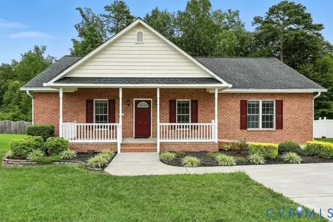 613 Yellowstone Dr, Hopewell, VA 23860