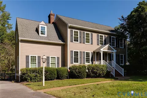 8033 Ellerson Wood Dr, Mechanicsville, VA 23111
