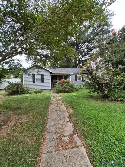 2911 Poplar St, Hopewell, VA 23860