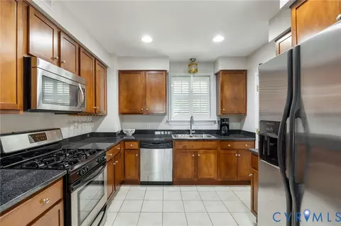 Kitchen - 38 E Lock Ln #4, Richmond, VA 23226 photo 1 of 3