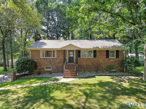 11440 Rochelle Rd, Chester, VA 23831