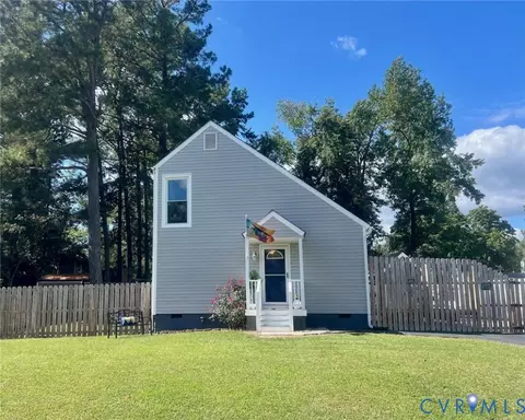 15908 Tri Gate Rd, Chester, VA 23831