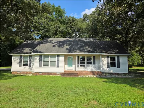 114 Apache Rd, Tappahannock, VA 22560