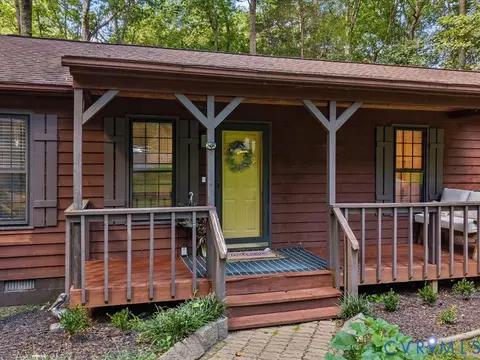 10200 Cloverfield Cir, Chesterfield, VA 23832