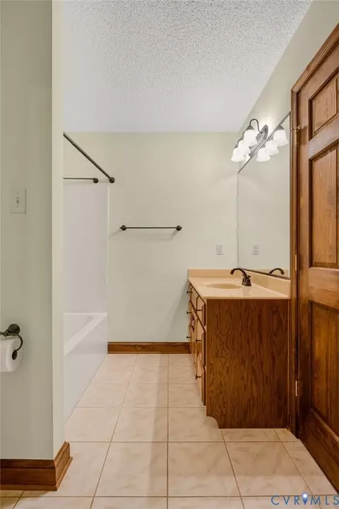 6724 Claiborne Rd, Sutherland, VA 23885 photo 8
