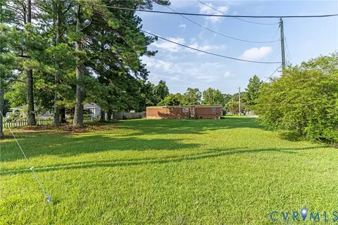 305 Butler St, Waverly, VA 23890