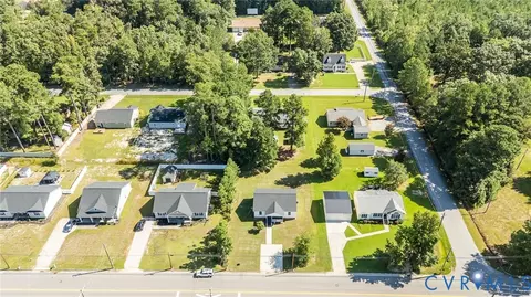 View/Area - 302 A Jarratt Ave, Jarratt, VA 23867 photo 3 of 3