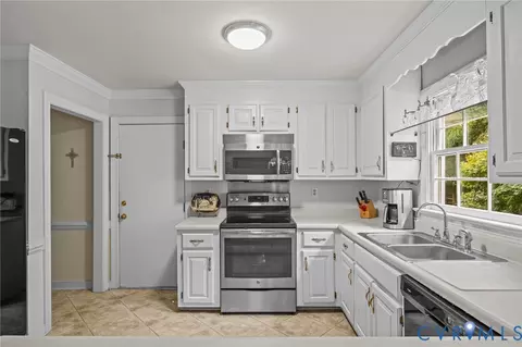 2141 Chepstow Ter, Midlothian, VA 23113 photo 10