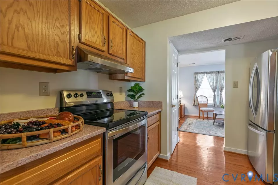 Kitchen - 2904 Sara Jean Ter, Glen Allen, VA 23060 photo 3 of 4