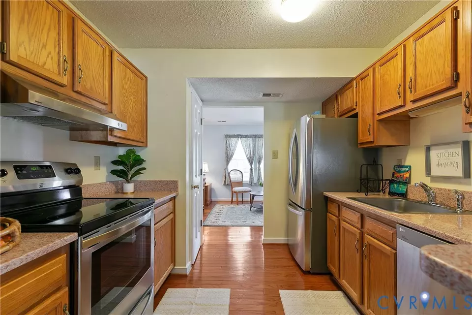 Kitchen - 2904 Sara Jean Ter, Glen Allen, VA 23060 photo 4 of 4