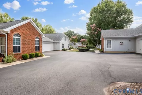 3327 Stone Manor Cir, Chester, VA 23831