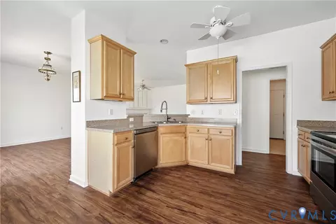 695 Krim Point Loop, Midlothian, VA 23114 photo 16