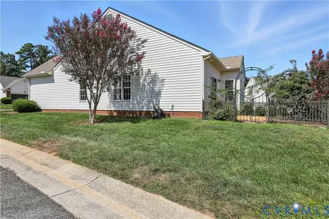 695 Krim Point Loop, Midlothian, VA 23114 photo 4