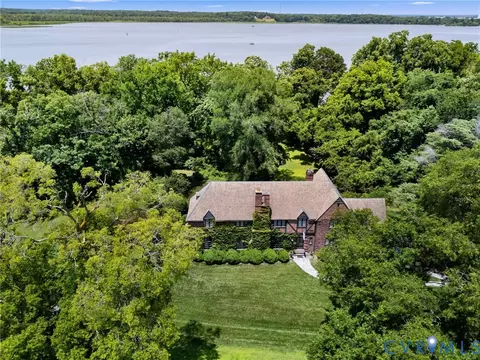 701 Appomattox St, Hopewell, VA 23860